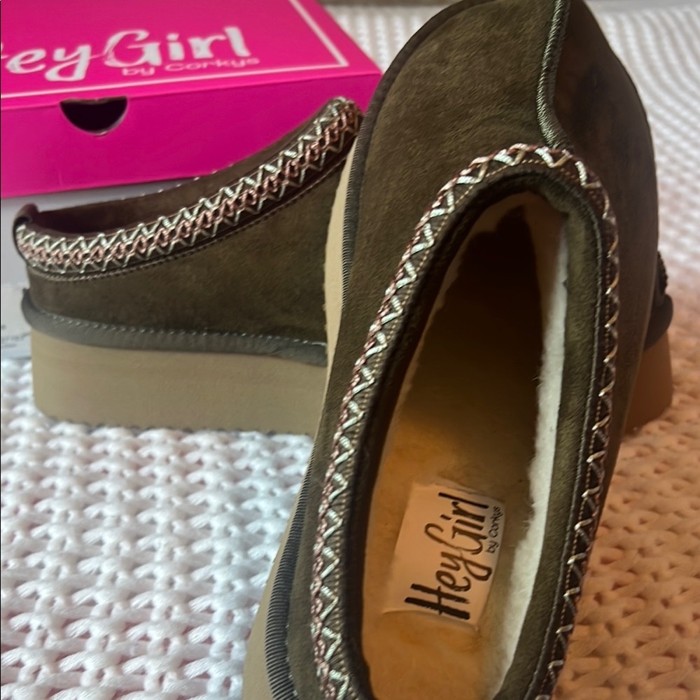 Corkys Green Platform Shoes with Zigzag Trim